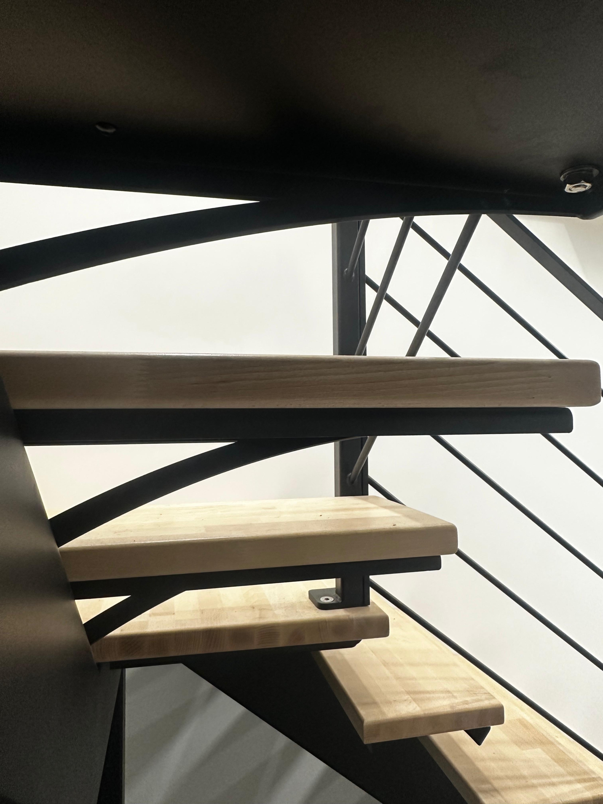 ESCALIER LIMONS CENTRAL MARCHE BOIS OBERHERGHEIM